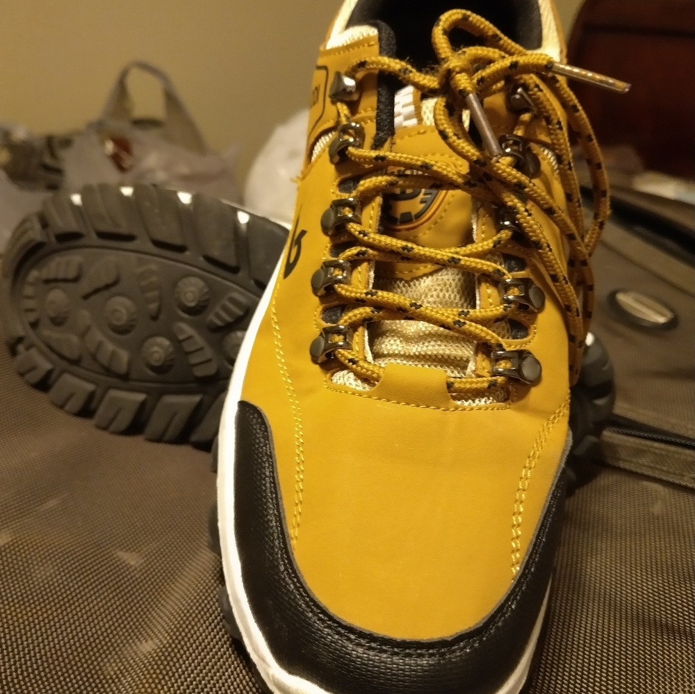 Shos - Picture 4 of 5